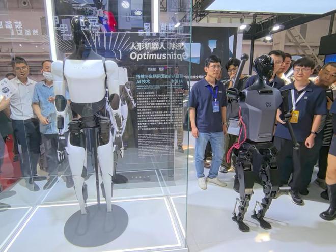 必一智能運動科技：實探2024世界機器人大會：人形機器人各顯身手(圖4)