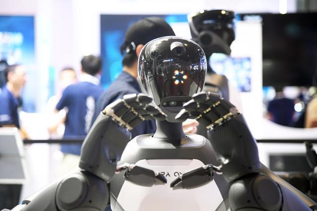 新華全媒+｜2024世界機器人大會在京開幕(2)(圖5)