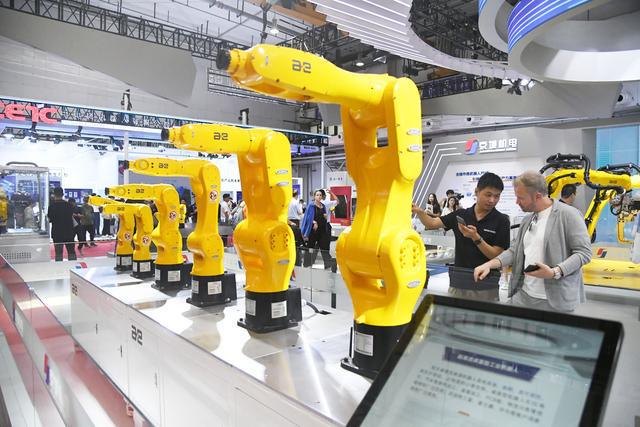 新華全媒+｜2024世界機器人大會在京開幕(2)(圖6)