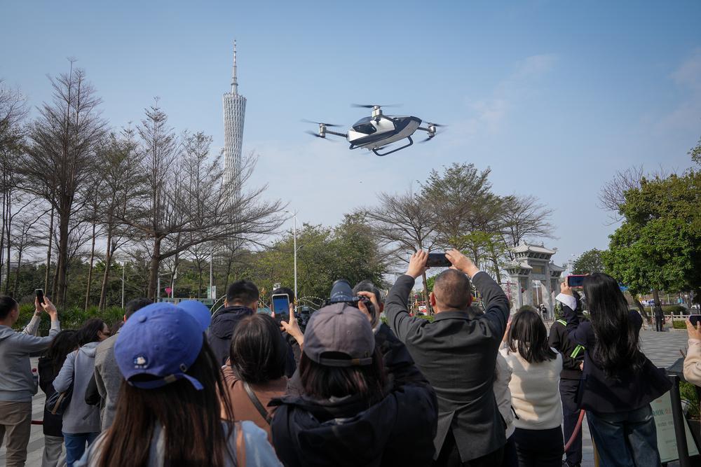 2024年廣東低空經(jīng)濟調(diào)研報告：廣深低空經(jīng)濟企業(yè)數(shù)量列全國TOP2(圖2)