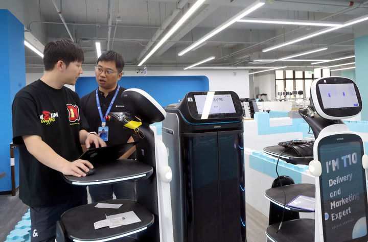 必一智能運(yùn)動(dòng)科技：“智造”10萬臺(tái)服務(wù)機(jī)器人“小巨人”擎朗有大夢想(圖4)